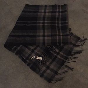 Checkered scarf!
